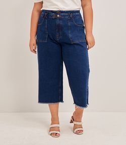 Calça Pantacourt Jeans Lisa com Cós Diferenciado Curve & Plus Size
