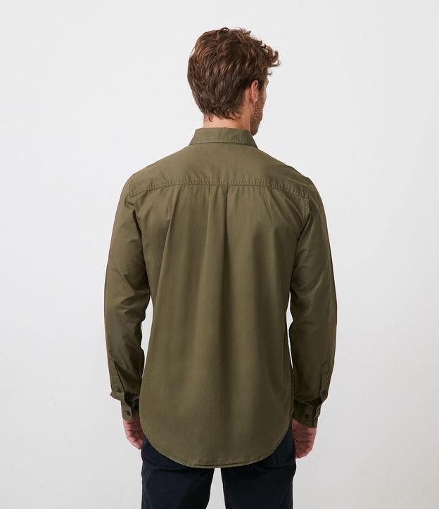 Camisa en Sarga con Bolsillo Verde 3