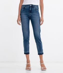 Calça Skinny Jeans Lisa com Bainha Desfeita