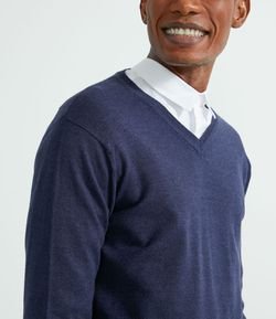 Blusão Comfort Básico em Tricô com Gola V e Punho Ajustado