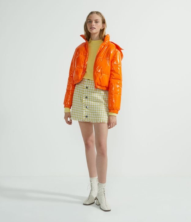 Pollera Corta en Tweed con Botones Frontales Amarillo 4