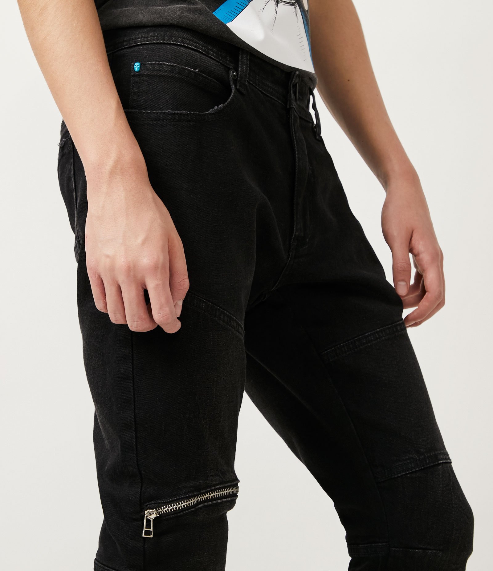 Calça Jeans Skinny Biker com Ziper Preto 4