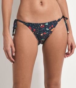 Biquíni Calcinha com Amarração Lateral Estampada com Aviamento 