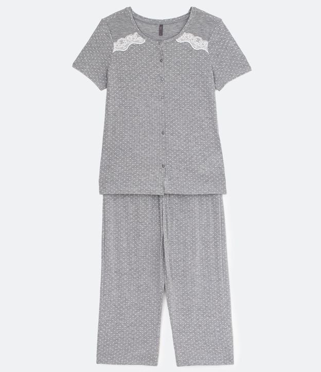 Pijama em Viscolycra com Blusa Manga Curta e Calça Capri Cinza 5