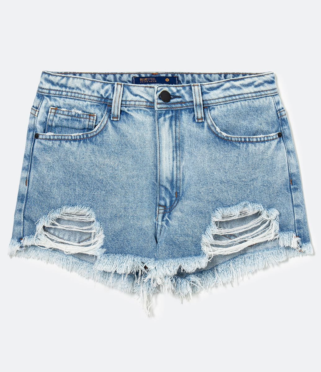 Short Boyfriend Jeans Liso com Puídos e Barra Desfiada Menor preço em Short Boyfriend Jeans Liso com Puídos e Barra Desfiada