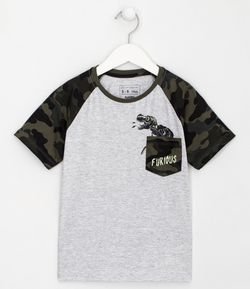 Camiseta Infantil com Bolsinho Estampa Dino que Brilha no Escuro - Tam 5 a 14 anos