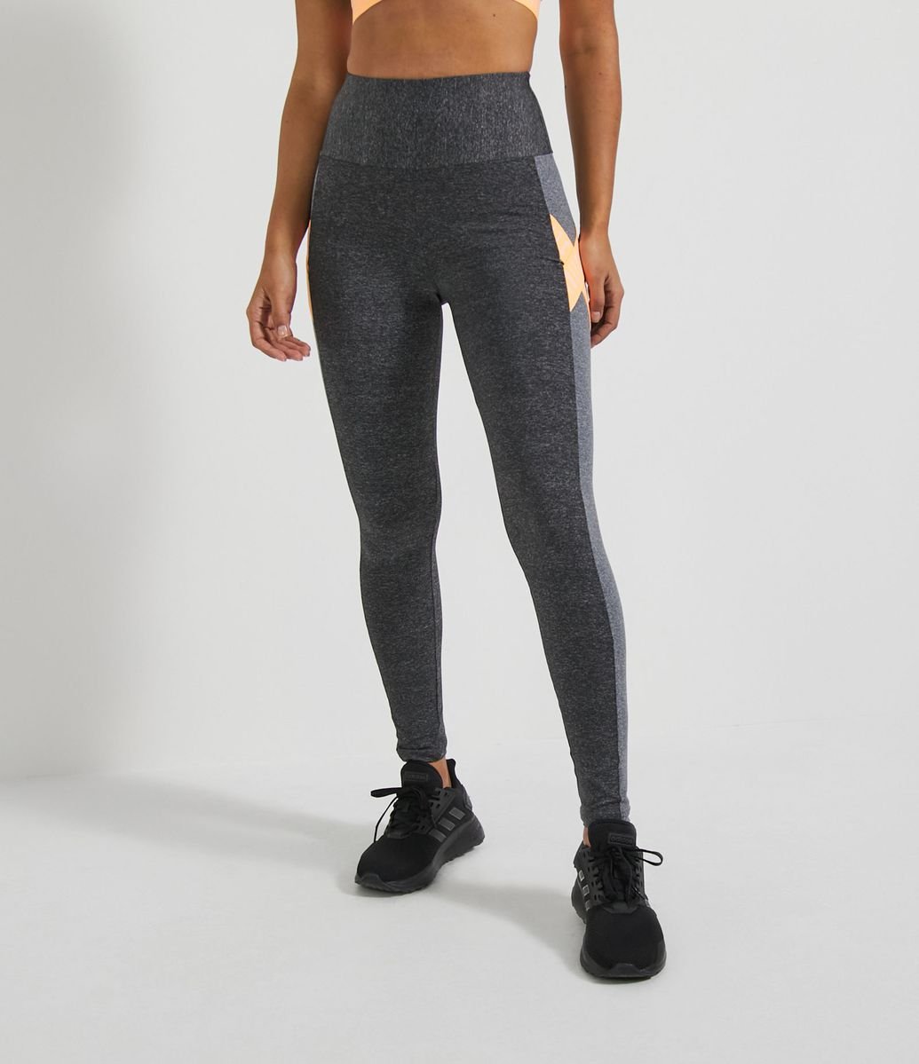 calça legging com saia frente e costa formato aranha