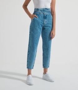 Calça Baggy Jeans Marmorizado com Cinto Transpassado