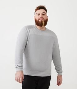 Suéter Comfort em Tricô Texturizado com Recortes