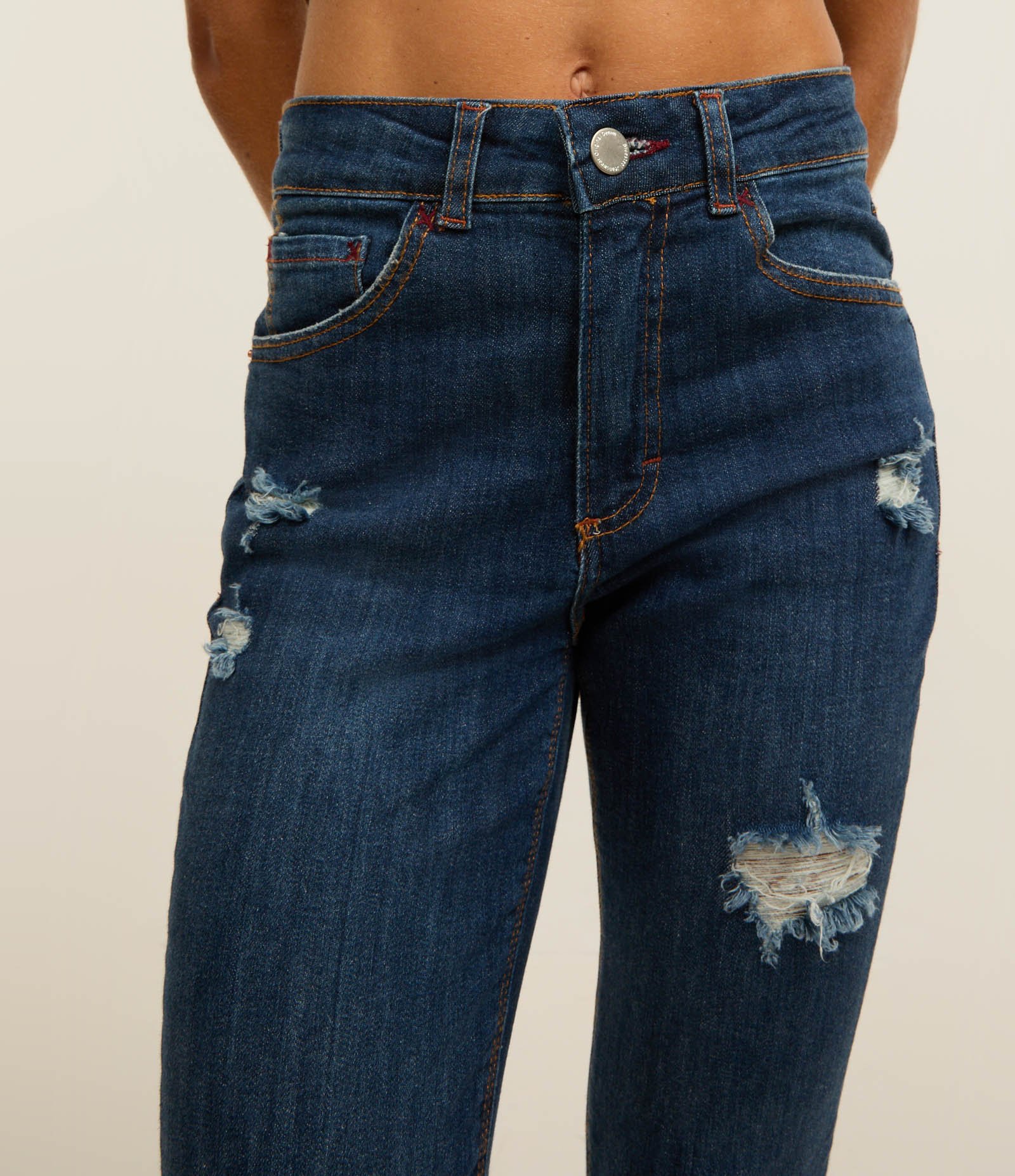 Calça Skinny Jeans com Puídos e Barra Desfiada Azul 5