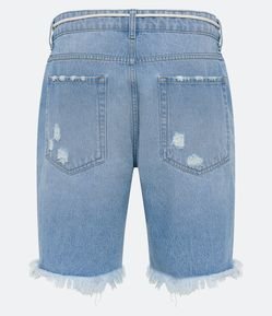 Bermuda Slim Jeans com Rasgos Destroyed e Barra Desfiada