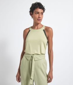 Blusa Regata com Alça Fina e Detalhe Contrastante na Cava 