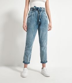 Calça Clochard Jeans com Cinto e Botões na Barra