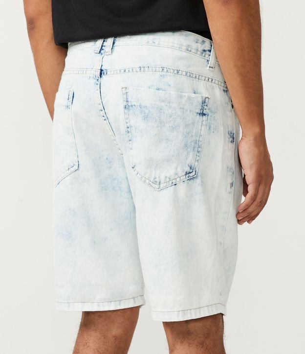 Bermuda Jeans Slim com Puídos Azul 3