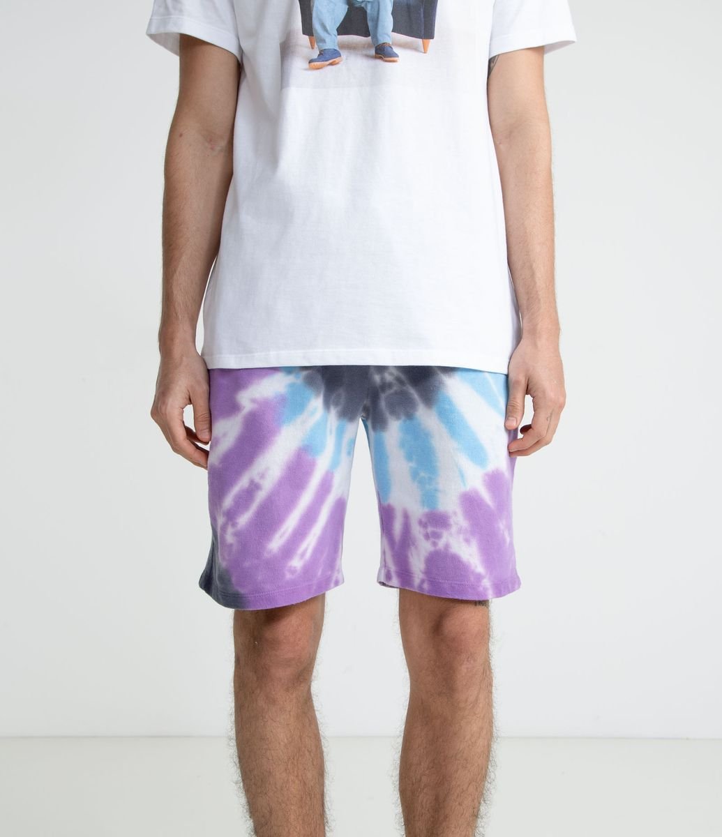 tie dye em bermuda