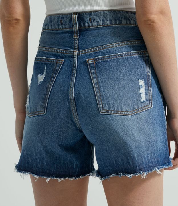 Short Jeans Liso com Puídos e Barra Desfiada | Marfinno | Azul | 44