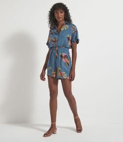 Macaquinho Manga Curta em Viscose com Estampa de Folhagem