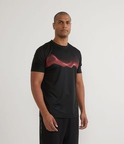 Camiseta Esportiva com Estampa Orgânica