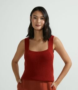 Blusa Regata em Tricô com Alça Larga e Pontos Diferenciados