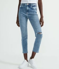 Calça Reta Cropped Jeans com Barra Desfiada e Rasgos