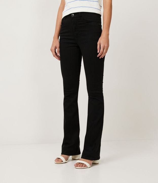 Pantalón Bootcut en Sarga sin Estampa Negro 2