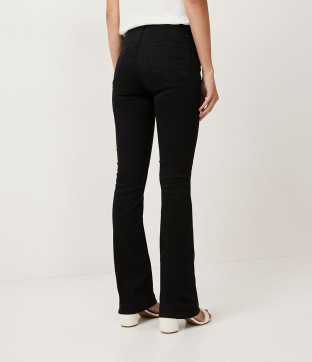Pantalón Bootcut en Sarga sin Estampa Negro 3