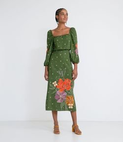 Vestido Midi em Linho com Estampa Floral e Pequenos Detalhes Bordados