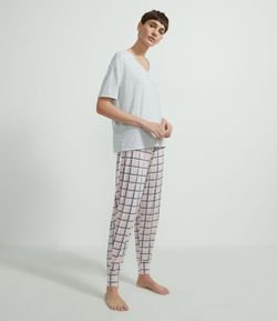 Pijama Blusa Manga Curta e Calça Xadrez em Viscolycra
