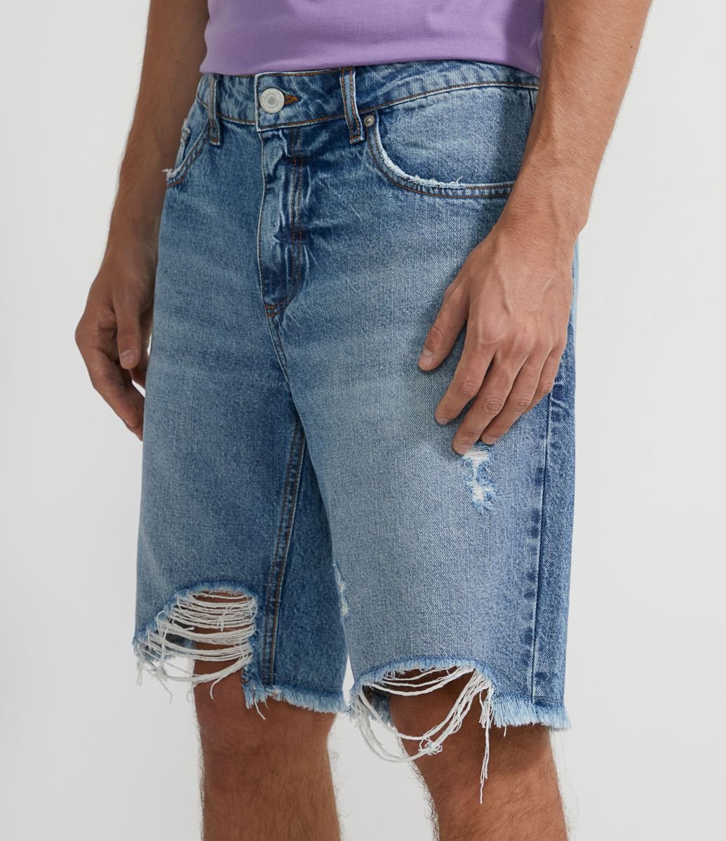 bermuda destroyed renner