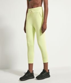 Calça Esportiva em Poliamida com Cos Elástico e Amarração Comfy
