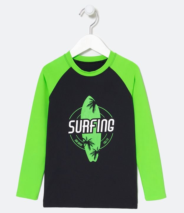 Camiseta Infantil com Proteção UV Estampa de Prancha e Lettering Surfing - Tam 1 a 14 anos