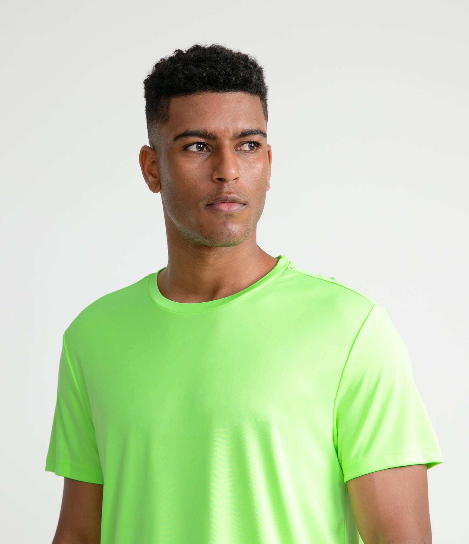 Camiseta Esportiva Básica em Tecnologia Dry com Manga Curta 3