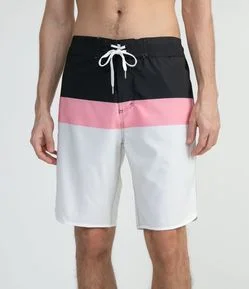 Bermuda Boardshort com Recortes Bloco De Cor e Barra Arredondada