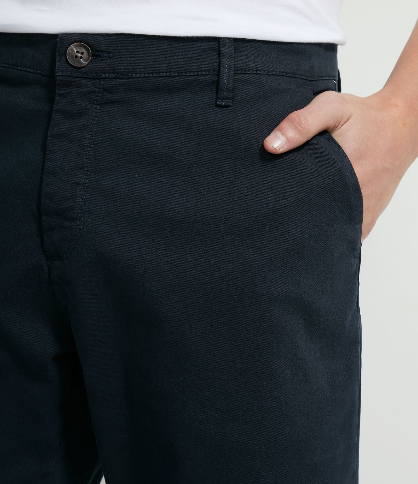 Calça Slim Sarjado Cropped Alfaiatada com Bolsos 2