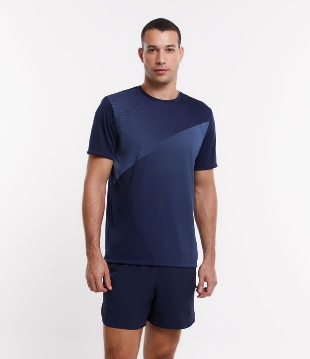 Camiseta Esportiva com Estampa Degradê e Proteção UV Azul 1