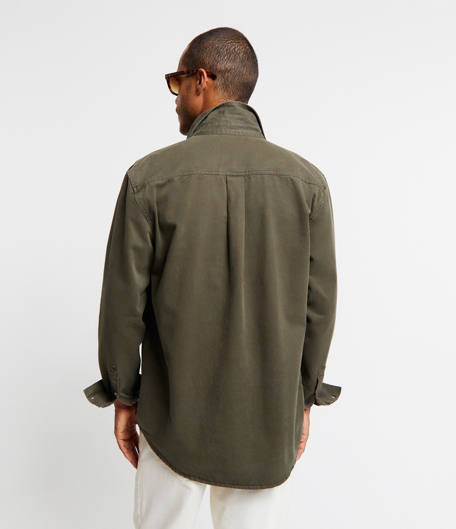 Camisa Comfort em Algodão com Bolsos Lapela e Abotoamento Verde 4