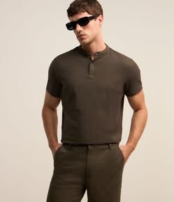 Camisa Polo Slim em Piquet Texturizado