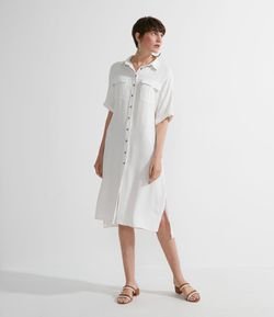 Vestido Chemise em Viscose com Bolsos e Botões