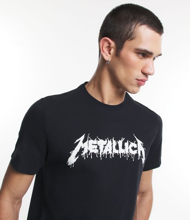 Camiseta Comfort com Estampa Metallica Brilha no Escuro Preto 4