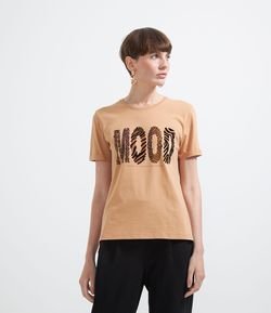 Blusa T-Shirt Estampa Lettering Animal Print com Pedrinhas