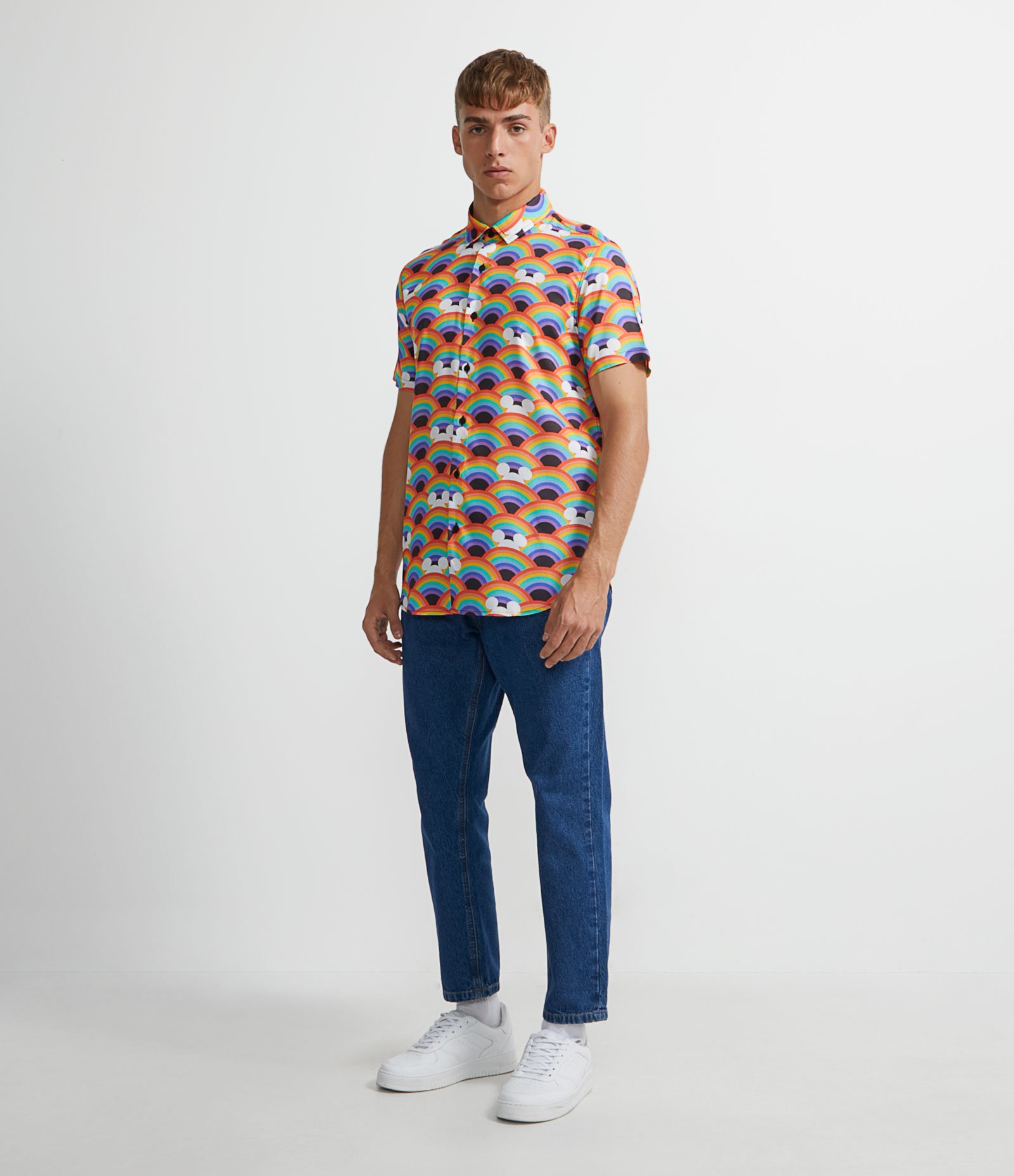 Camisa Manga Curta em Viscose Estampa Disney Pride Multicores 4
