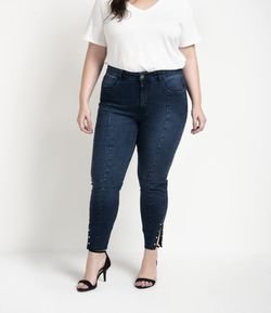 Calça Skinny Jeans com Tachas na Barra Curve & Plus Size