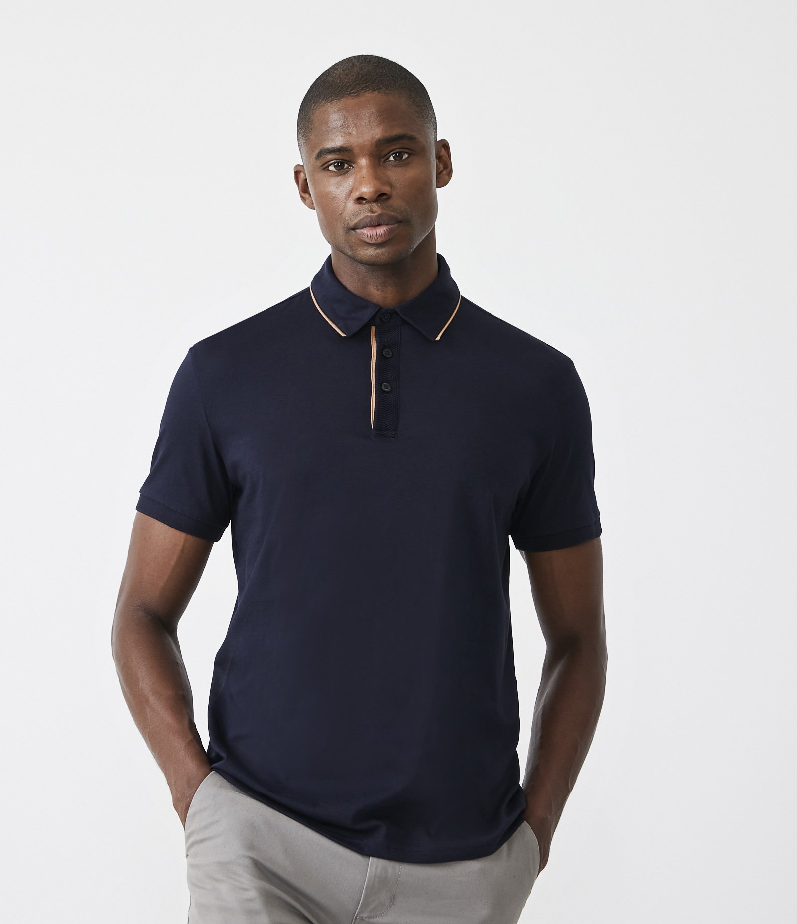 Camiseta Polo Regular em Algodao com Detalhe Texturizado Azul