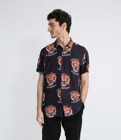 Camisa Manga Curta em Viscose Estampa Tigres 