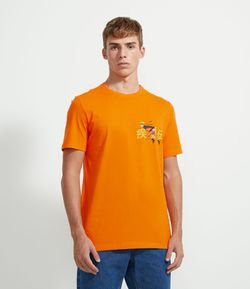 Camiseta Manga Curta com Estampa Corrida Naruto Frente e Costas