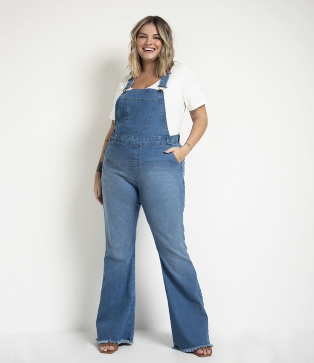 Jardineira Flare Jeans Curve & Plus Size
