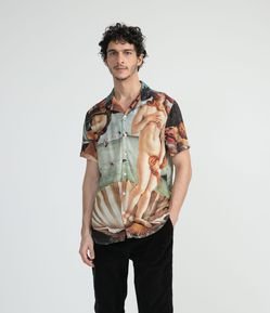 Camisa Manga Curta em Viscose com Estampa Vênus de Boticcelli