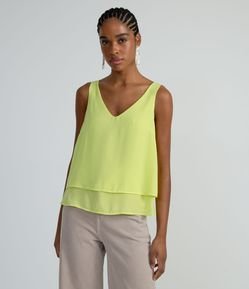 Blusa Regata em Chiffon com Recorte na Barra