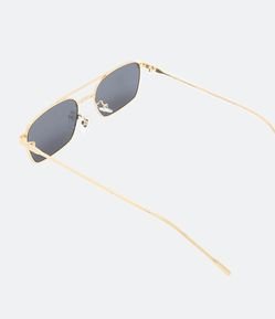 Óculos de Sol Masculino Quadrado em Metal com Lentes Fumê - Renner