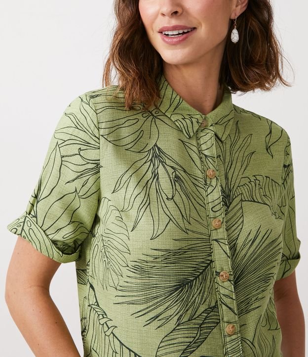 Camisa Manga Corta en Viscosa con Estampado de Follaje Verde 4